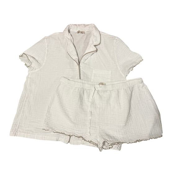 House No 23 - Alaia Short PJ Set - White - Picture 1 of 8